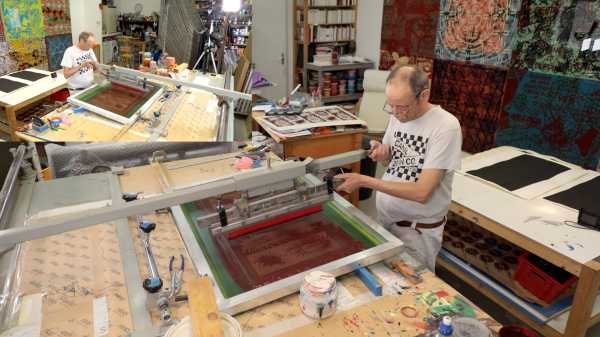 Portrait-Video #121, Artist Jean-Pierre Sergent screen-printing the "Karma-Kali, Sexual Dreams & Paradoxes" series