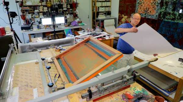 Portrait-Video #139 | Artist Jean-Pierre Sergent screen-printing the "Karma-Kali, Sexual Dreams & Paradoxes" series