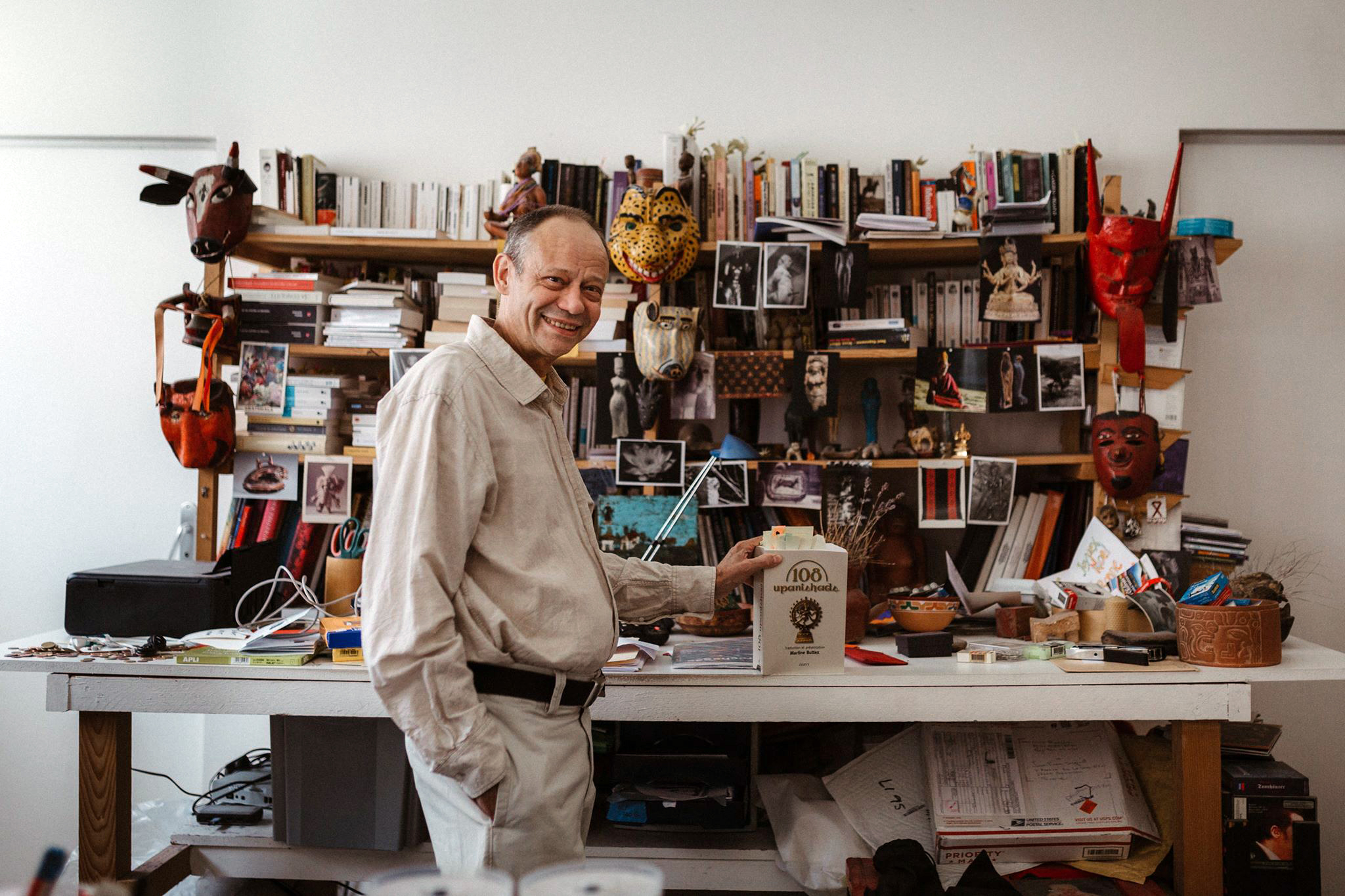 Portrait of the artist working in his Besançon studio #2, silk-screening his images, photo by Sonia Oysel, July 7th 2018.